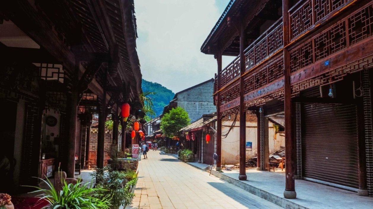 嘎嘎好玩!东北“小F4”乐游贵州西江千户苗寨啦!快来看看吧!
